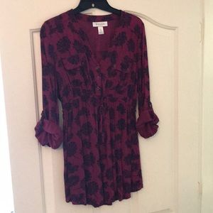 Roll Sleeve, Floral Pattern. Maternity Blouse. Sm